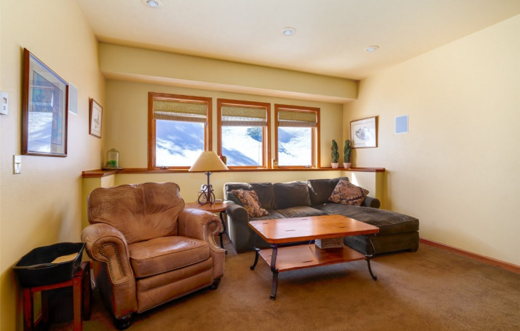 31055 Tree Top Lane Photo