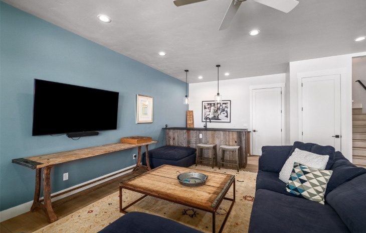 1228 Harwig Circle Photo