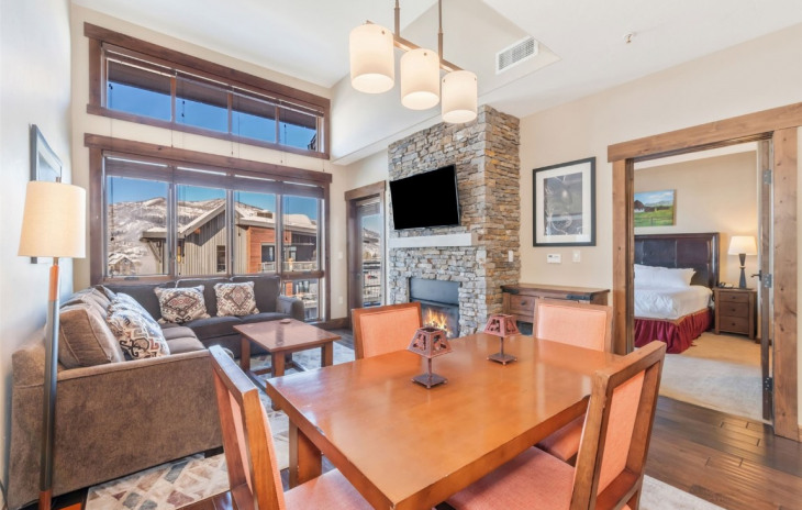 1175 Bangtail Way Photo