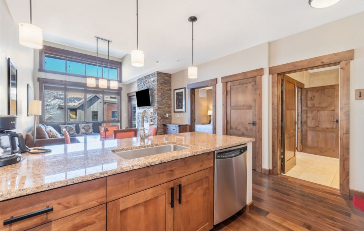 1175 Bangtail Way Photo