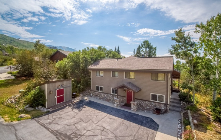 1805 Upper Huckleberry Lane Photo