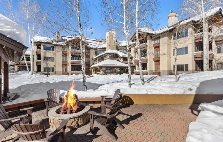 2800 Village Drive Photo