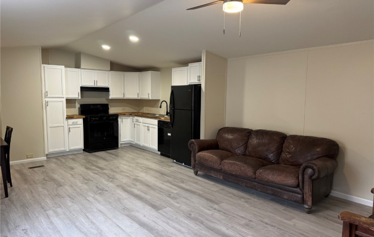 400 Willow Bend Photo