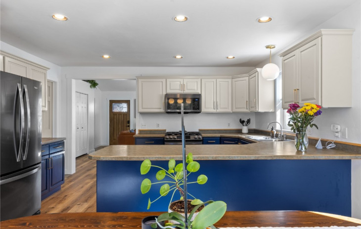 348 Honeysuckle Drive Photo