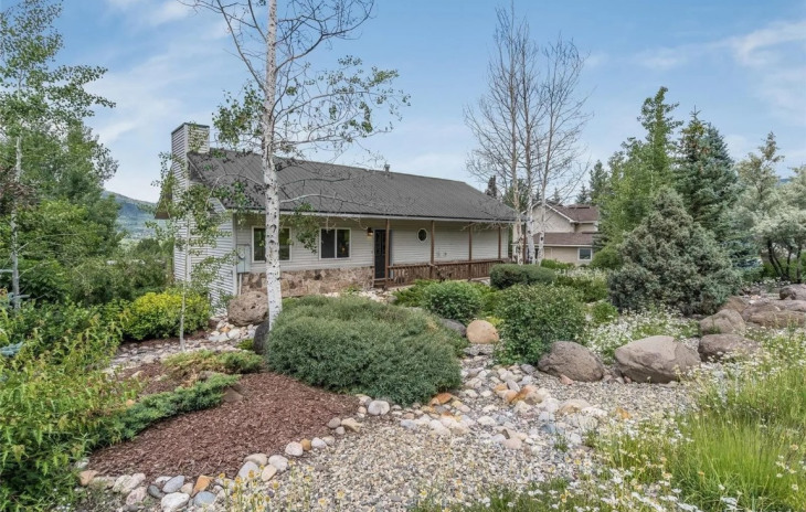 1844 Hunters Court Photo