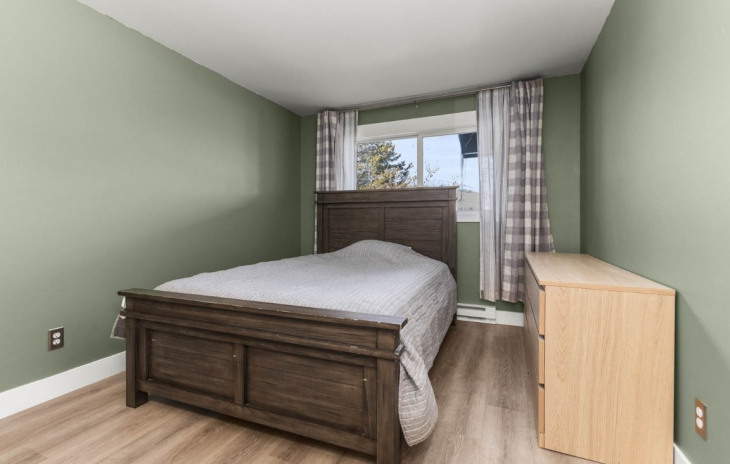1340 Athens Plaza Photo