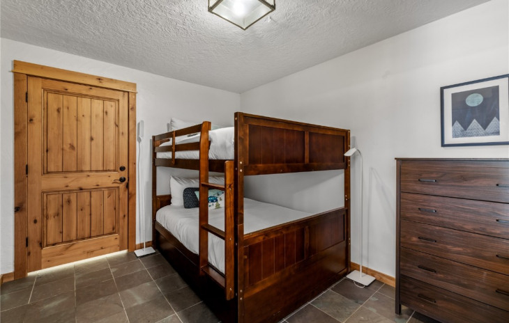 2420 Ski Trail Lane Photo