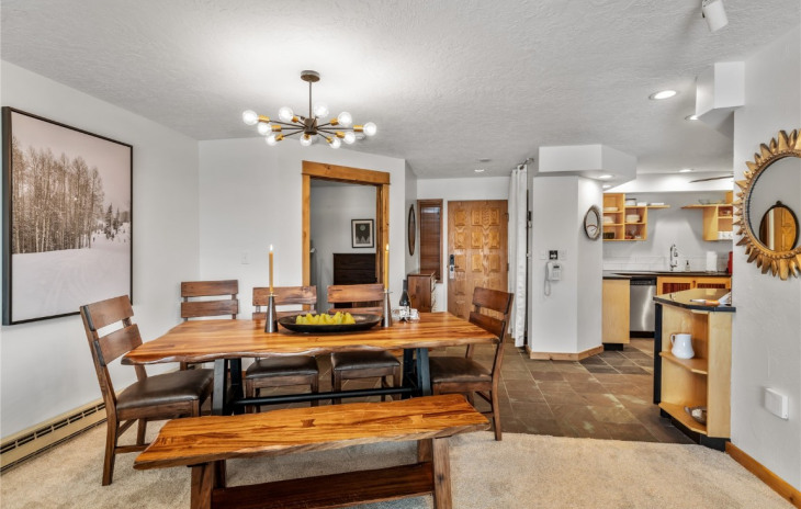 2420 Ski Trail Lane Photo