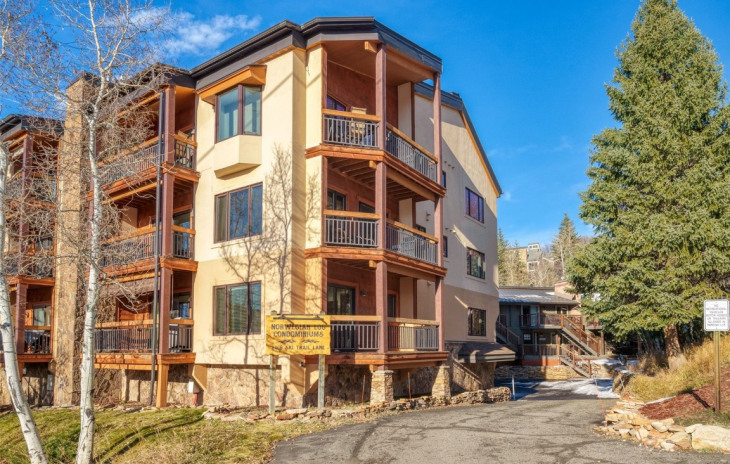 2400 Ski Trail Lane Photo
