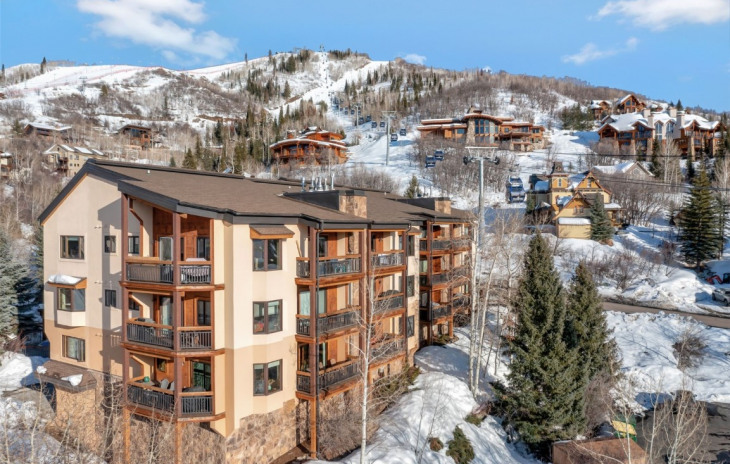 2400 Ski Trail Lane Photo