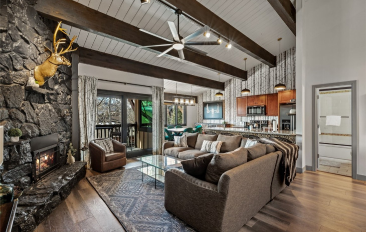 2335 Apres Ski Way Photo