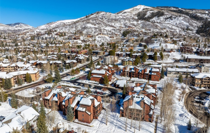 2015 Walton Creek Road Photo