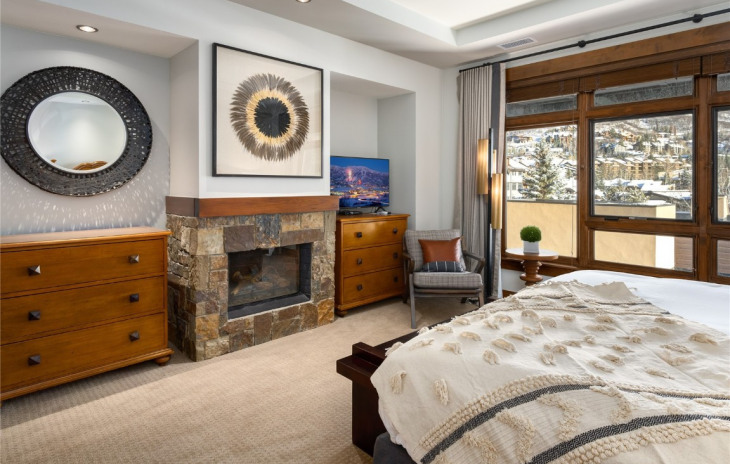 2250 Apres Ski Way Photo