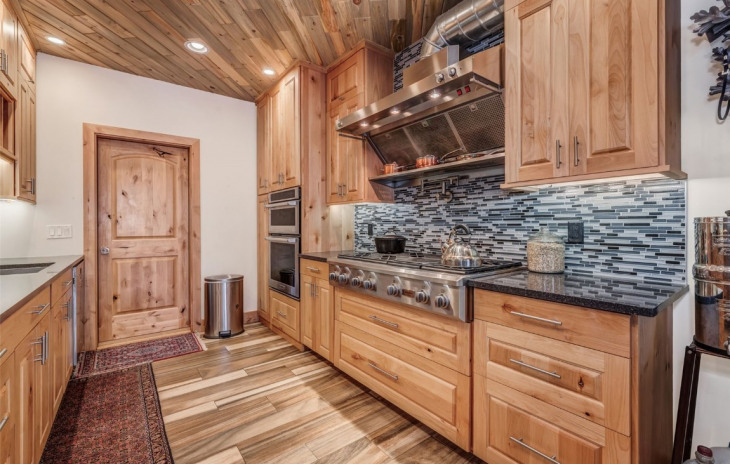 1551 Thistlebrook Lane Photo