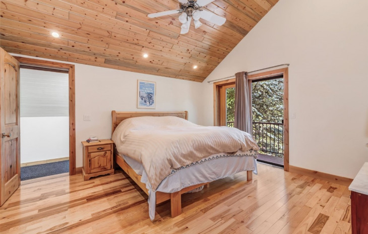 1551 Thistlebrook Lane Photo