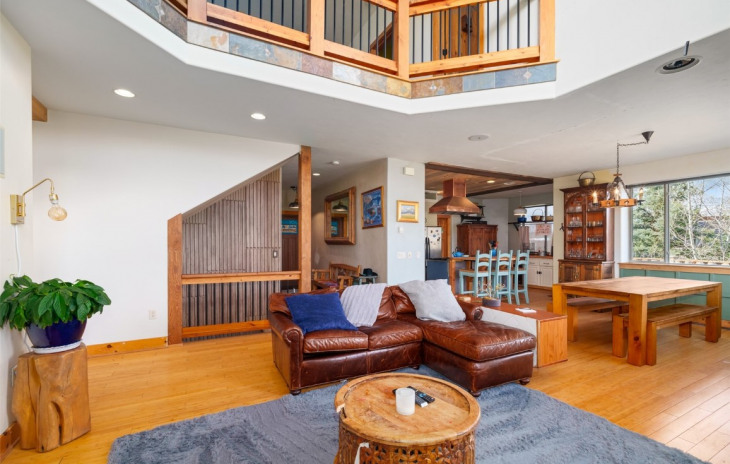27355 Winchester Court Photo
