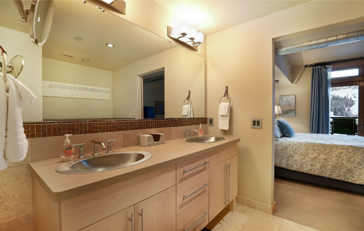 601 Lincoln Avenue Photo