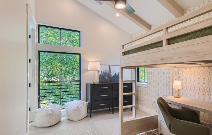 3399 Stone Lane Photo