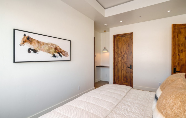 33200 Meadow Creek Drive Photo