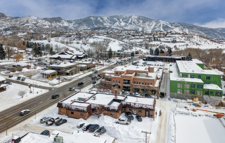 401 Lincoln Avenue Photo