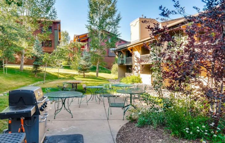 2335 Apres Ski Way Photo