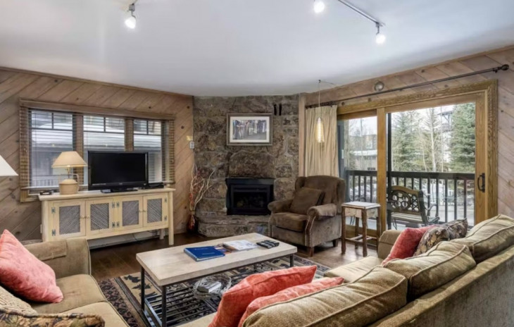 2335 Apres Ski Way Photo
