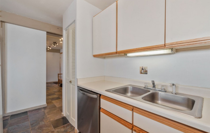 2590 Longthong Road Photo