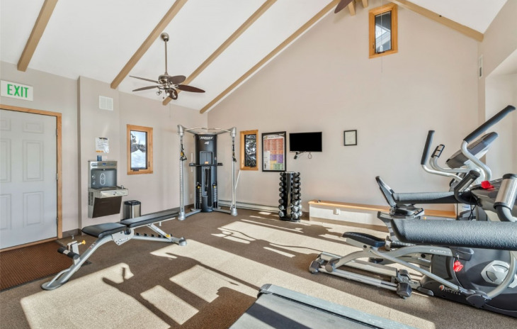 2590 Longthong Road Photo