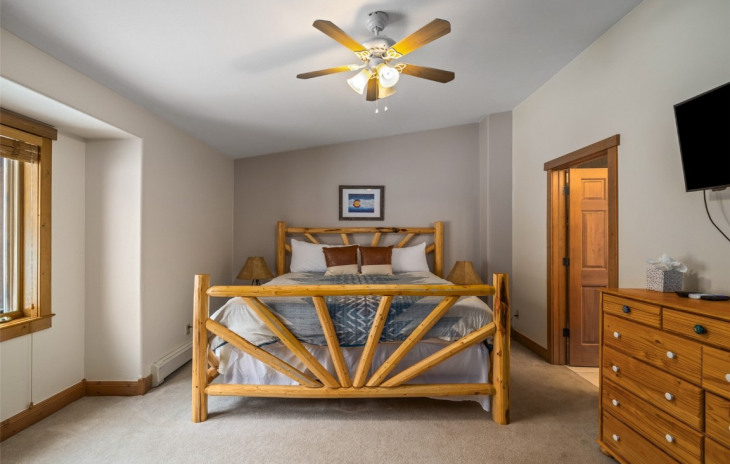 3448 Spring Valley Drive Photo