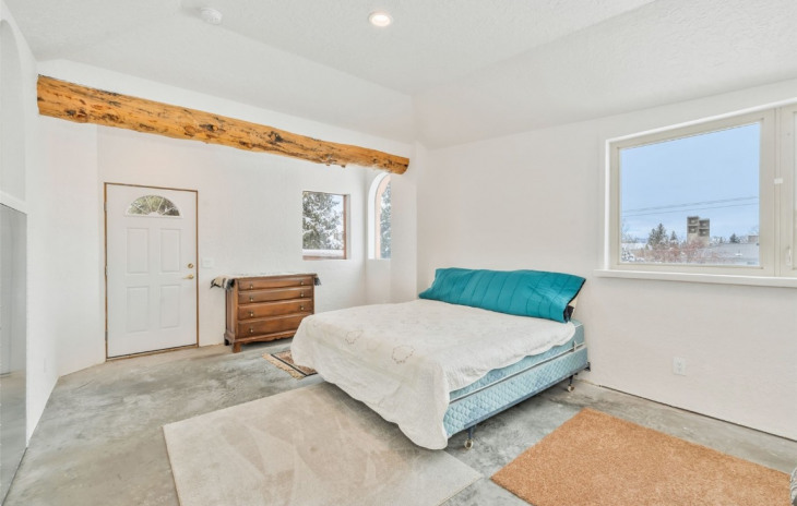 434 Oak Street Photo