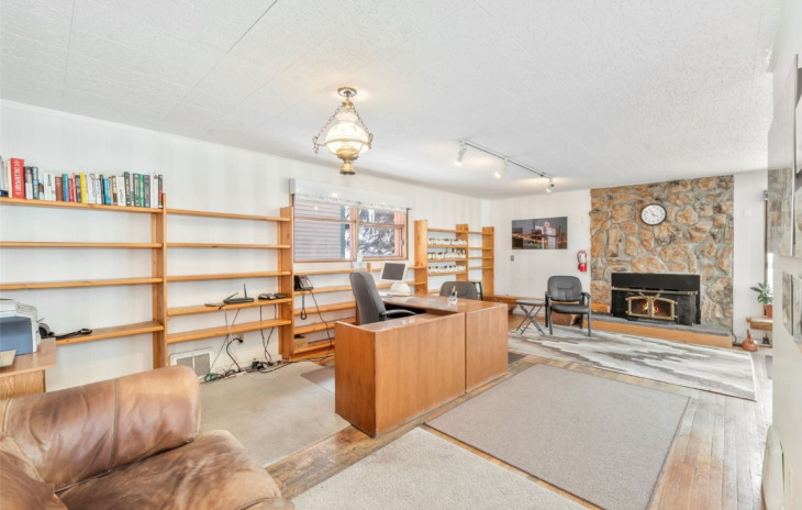 434 Oak Street Photo