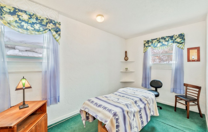434 Oak Street Photo