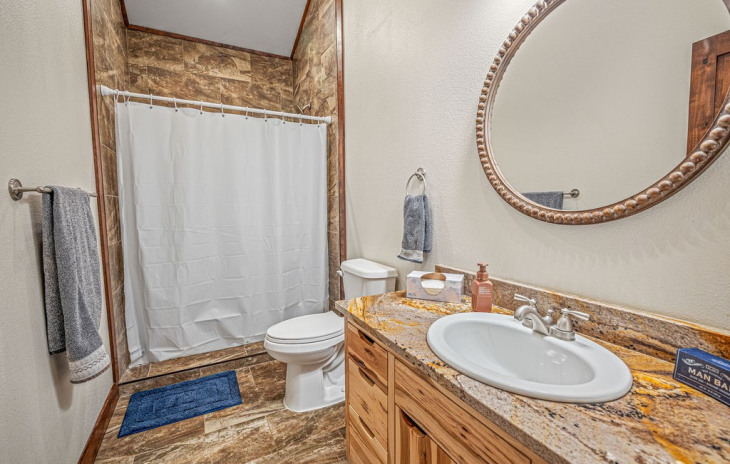 527 E Lincoln Avenue Photo