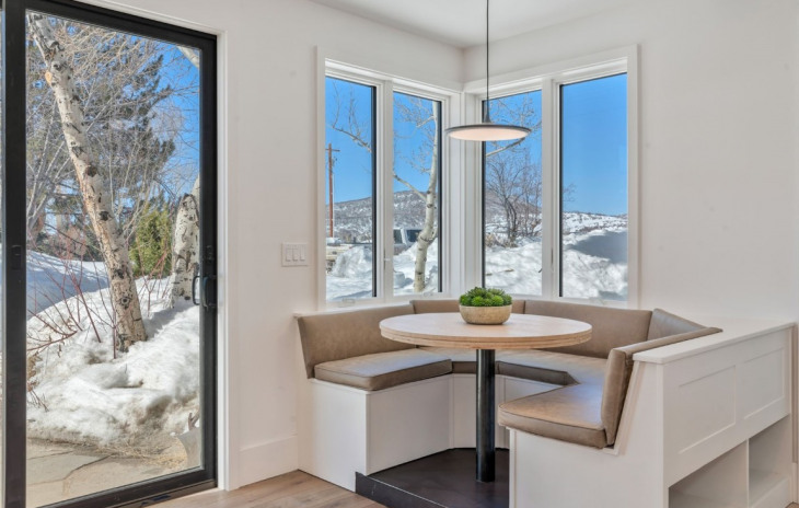 24 Maple Street Photo