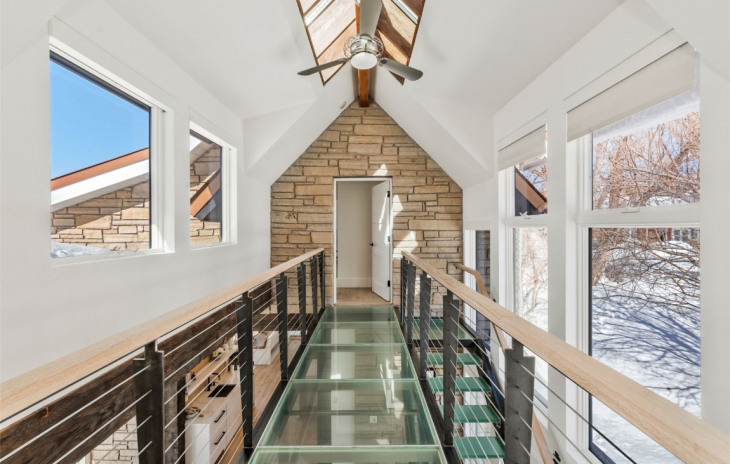 24 Maple Street Photo