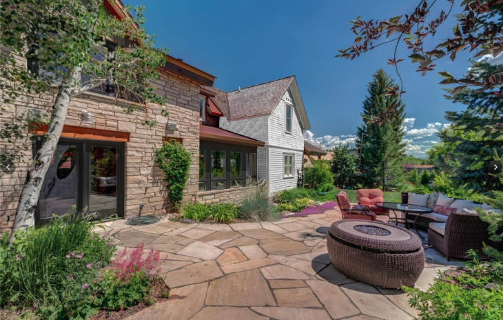 24 Maple Street Photo