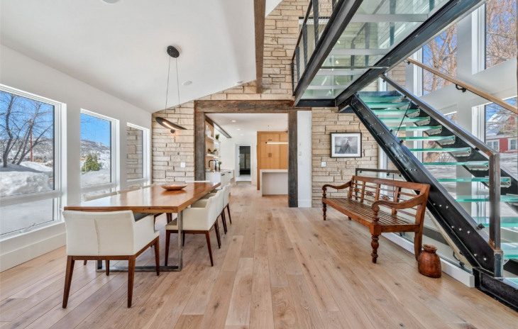 24 Maple Street Photo