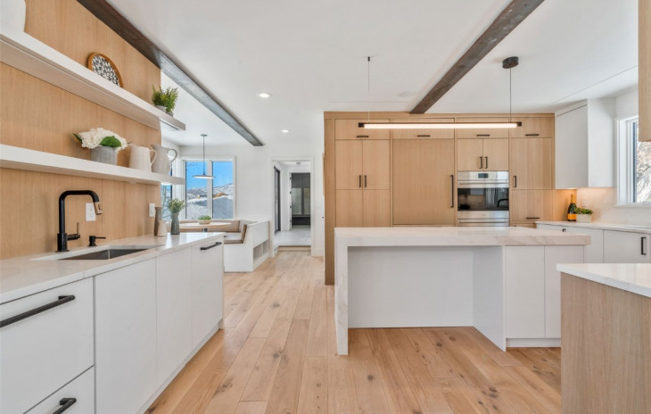 24 Maple Street Photo
