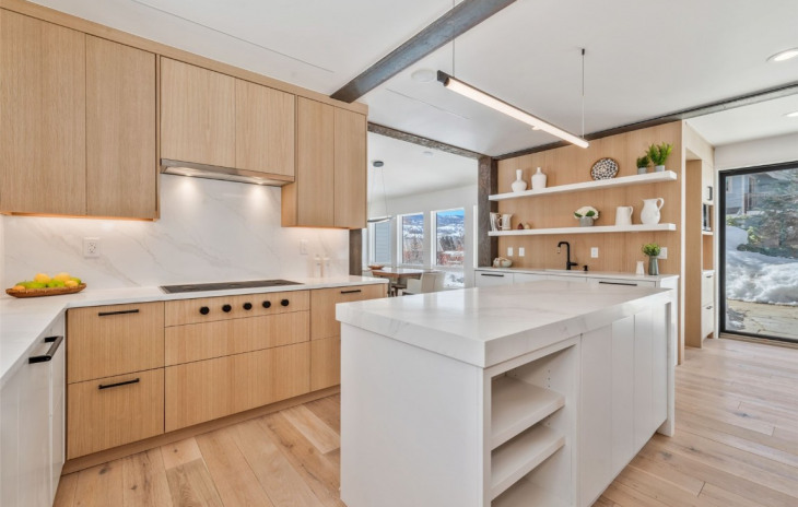 24 Maple Street Photo
