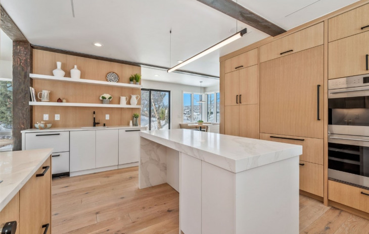24 Maple Street Photo