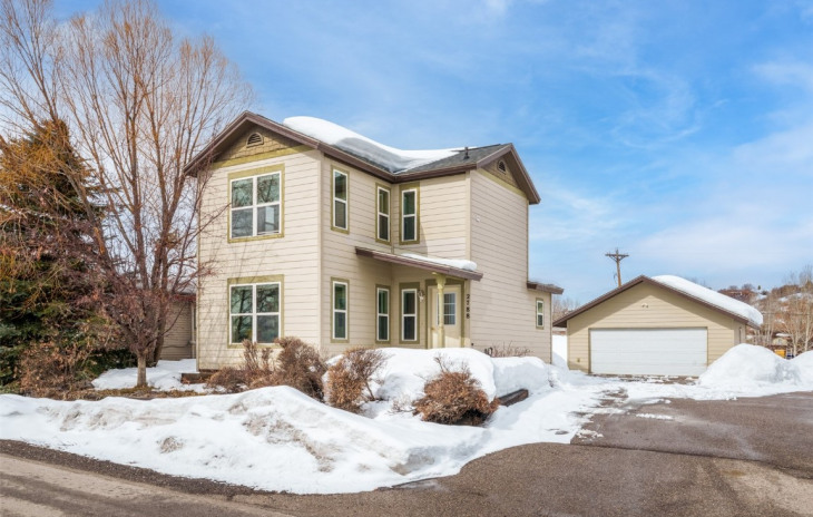 2788 West End Avenue Photo