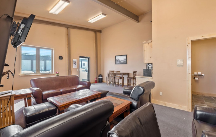 501 W Airport Boulevard Photo