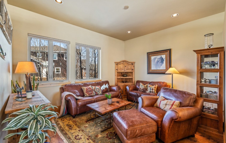 938 Dry Creek South Road Photo