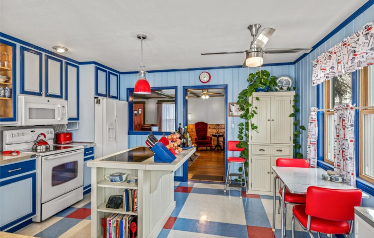 399 E Jefferson Avenue Photo