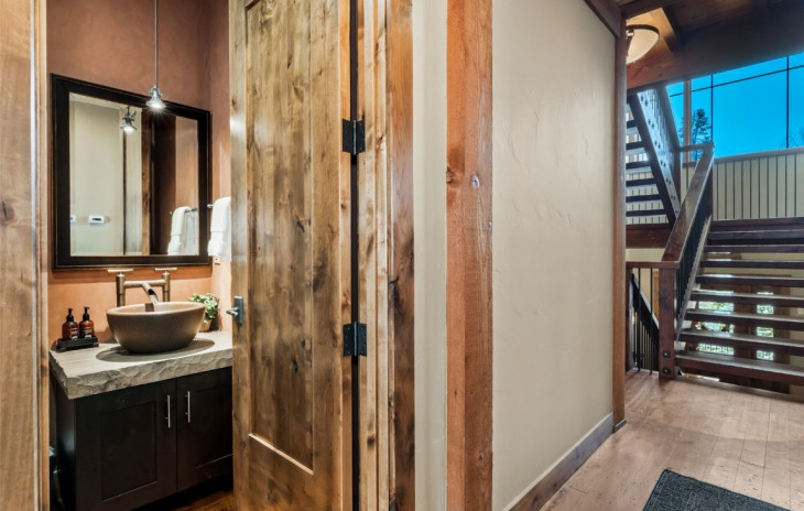 2542 Ski Trail Lane Photo