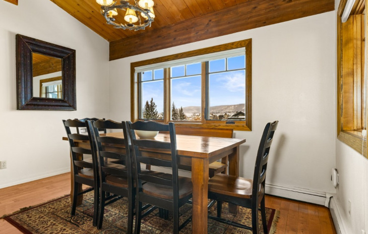 2305 Apres Ski Way Photo