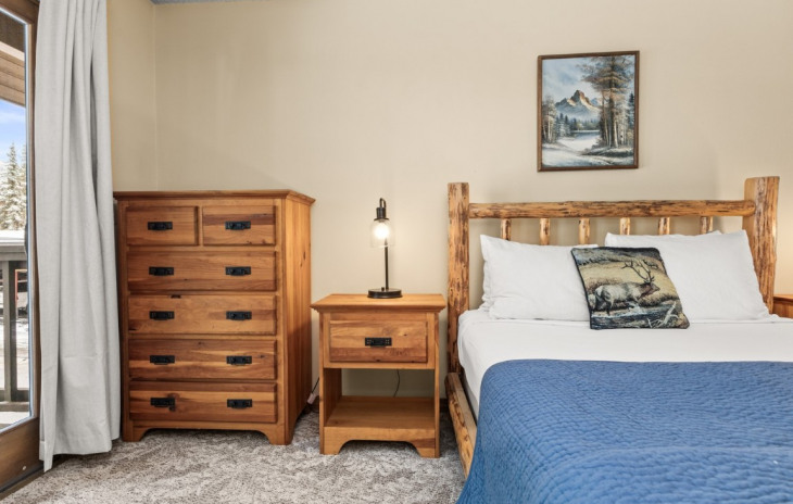 2305 Apres Ski Way Photo