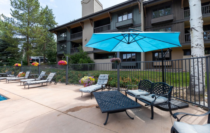 2305 Apres Ski Way Photo