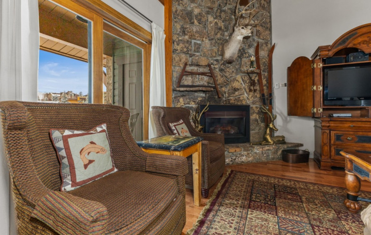 2305 Apres Ski Way Photo