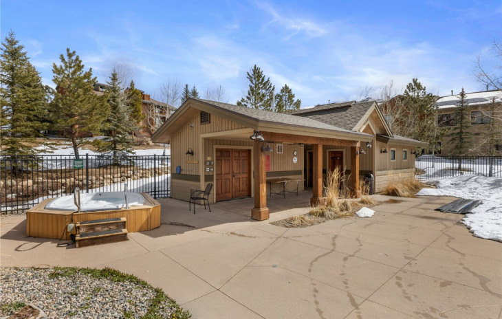 1540 Moraine Circle Photo